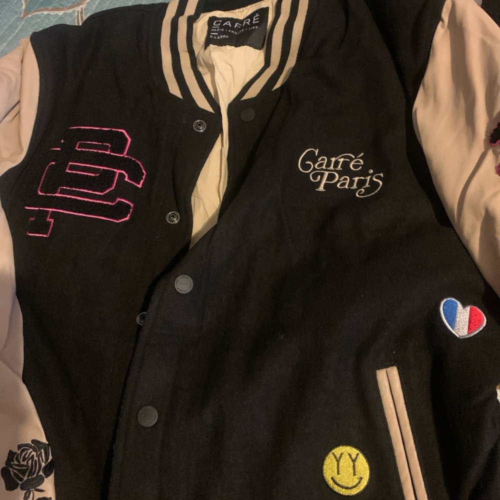 Carr Paris View 2